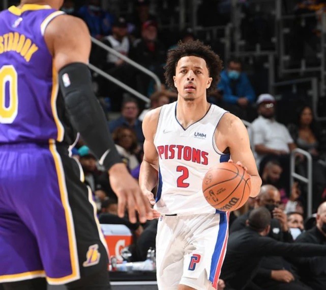 她们终于站 她们终于站