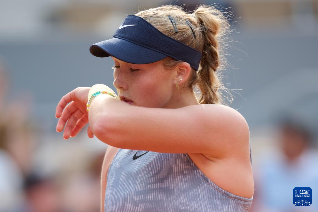 引了无数球 引了无数球